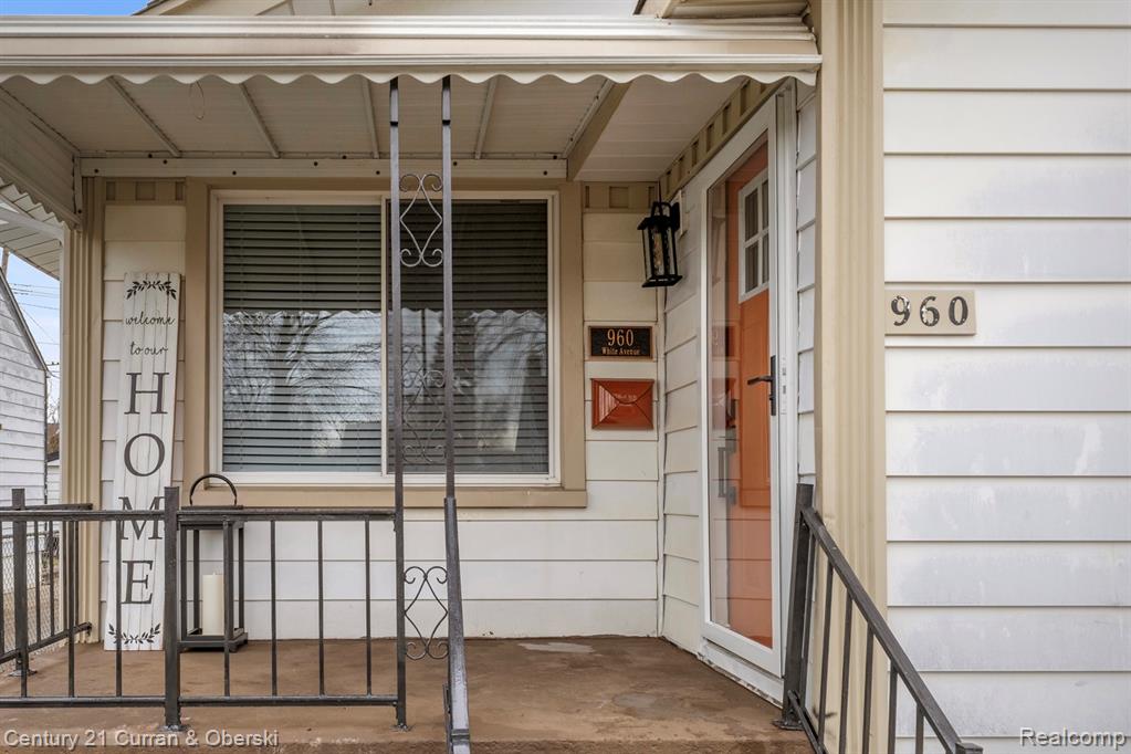 960 White Avenue, Lincoln Park, MI 48146 — Photo 2