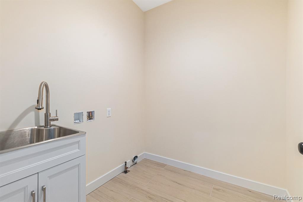15273 Pine Ridge Drive, Holly, MI 48462 — Photo 13
