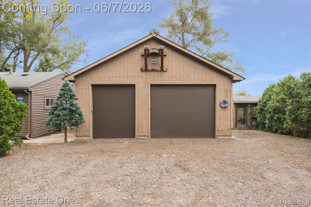 200 E CANYON Drive, Milford, MI 48380 — Photo 44