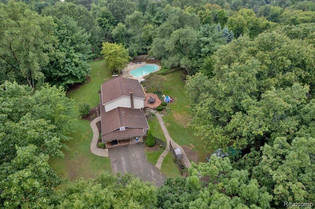 4295 MCKEACHIE Road, White Lake, MI 48383 — Photo 2