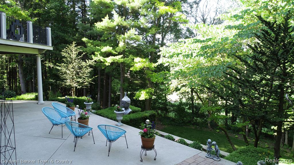 9945 ROLLING GREENS Drive, Pinckney, MI 48169 — Photo 4