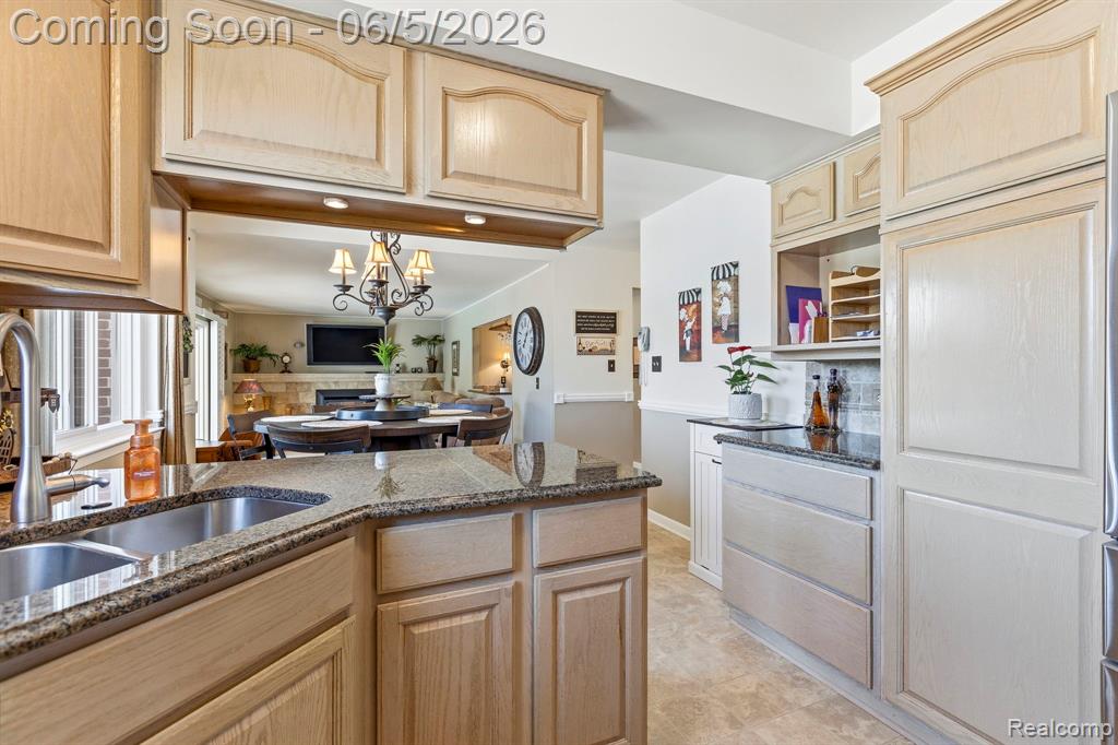 32040 Cambridge Drive, Warren, MI 48093 — Photo 19