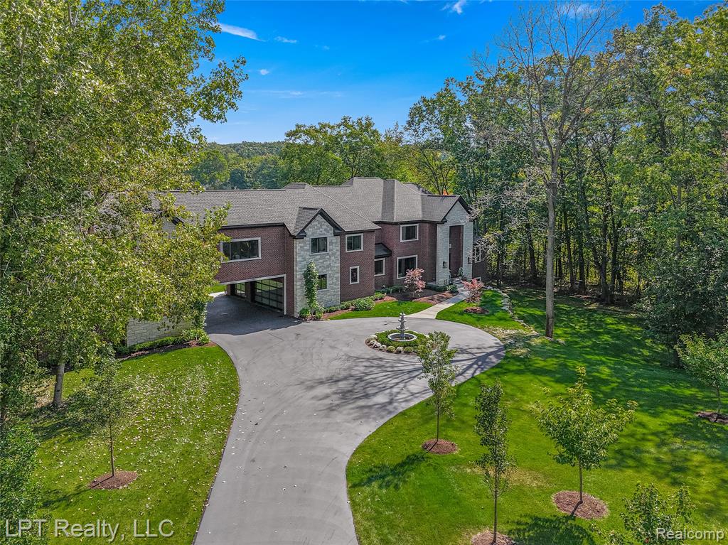 5029 Forest Valley Drive, Clarkston, MI 48348 — Photo 4