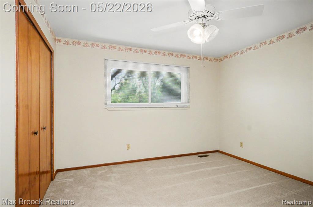 28829 Flanders Avenue, Warren, MI 48088 — Photo 9