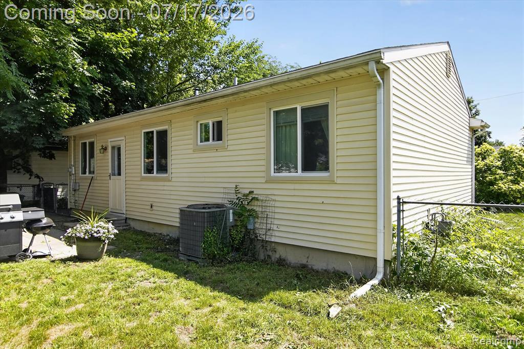 1772 Emerson Avenue, Ypsilanti, MI 48198 — Photo 35