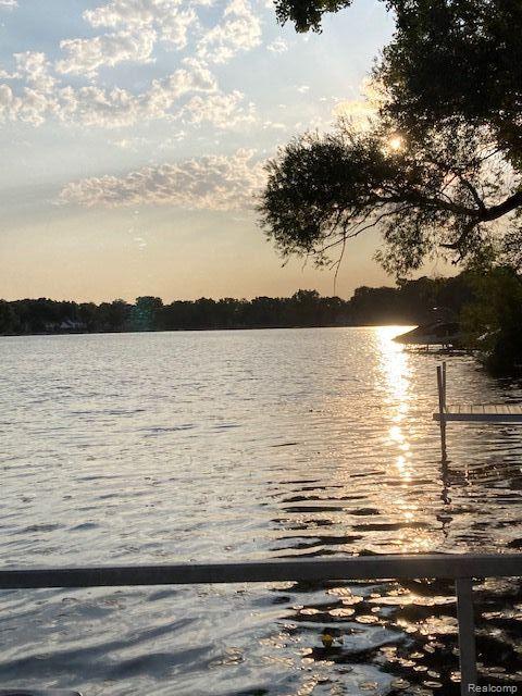3053 MCCORMICK Drive, Waterford, MI 48328 — Photo 11