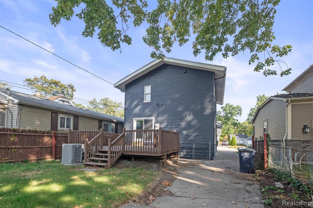 716 Hawthorn Avenue, Royal Oak, MI 48067 — Photo 23