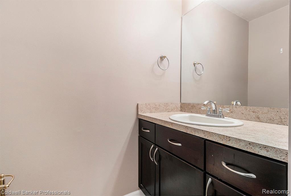 7360 MEADOWRIDGE Drive, West Bloomfield, MI — Photo 13