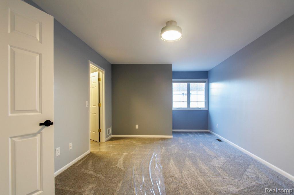 42985 RIVER BEND Drive, Plymouth, MI 48170 — Photo 14