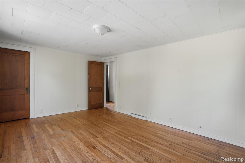 969 Myrtle Avenue, Waterford, MI 48328 — Photo 13
