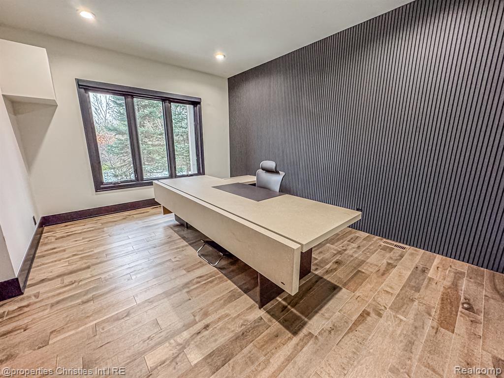 47490 BELLAGIO Drive, Northville, MI 48167 — Photo 23