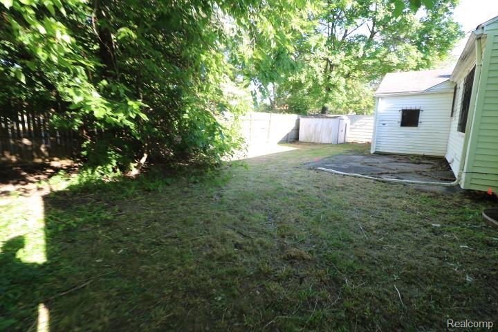 5710 Dupont Street, Flint, MI 48505 — Photo 13
