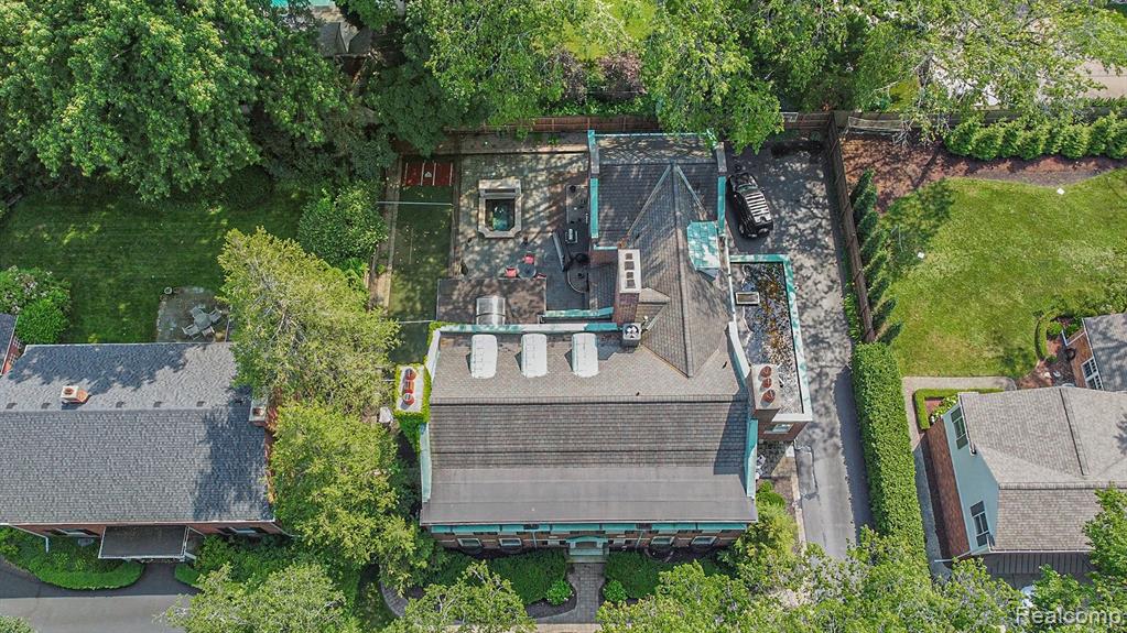 97 TOURAINE Road, Grosse Pointe Farms, MI 48236 — Photo 39