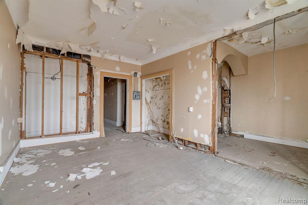 725 Whitmore Road, Detroit, MI 48203 — Photo 16