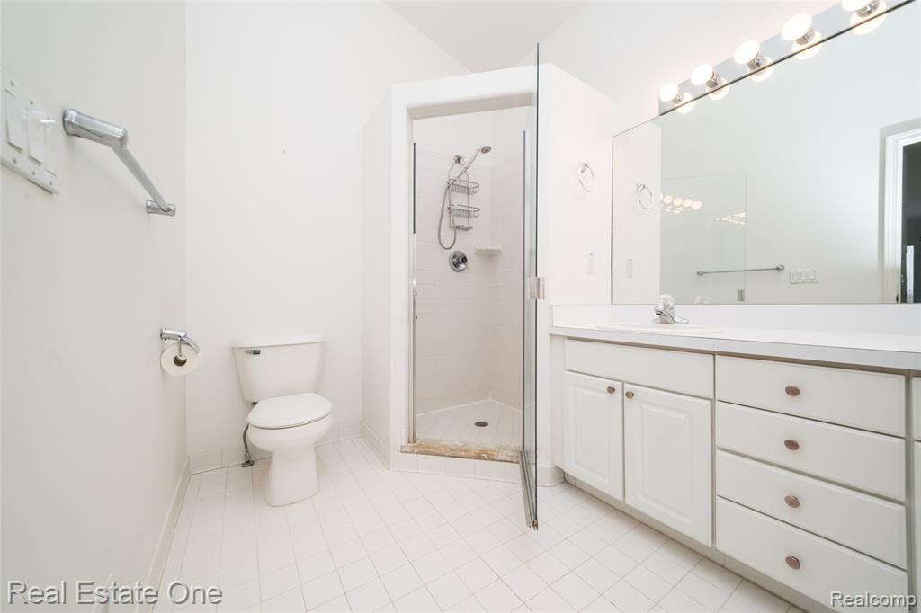 24099 Tana Court, Farmington, MI 48335 — Photo 44