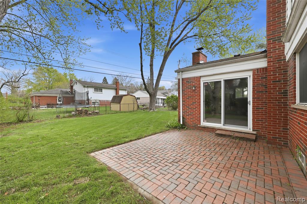 2229 Hillcrescent Drive, Troy, MI 48085 — Photo 34