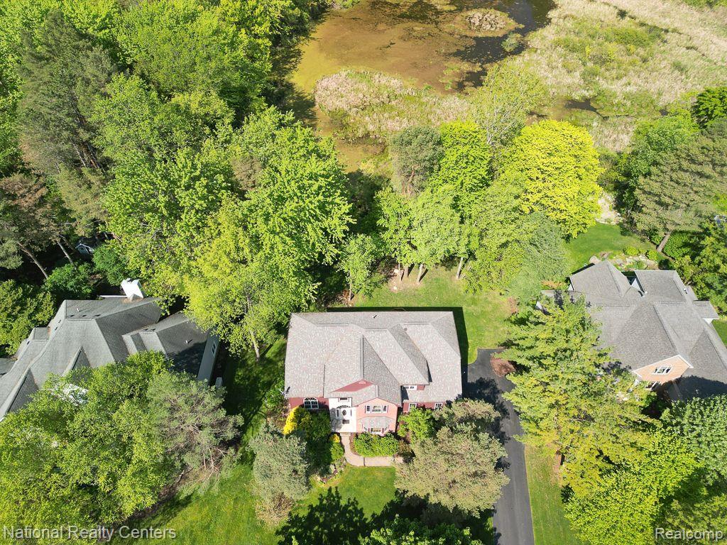 7914 BROOKWOOD Drive, Clarkston, MI 48348 — Photo 41