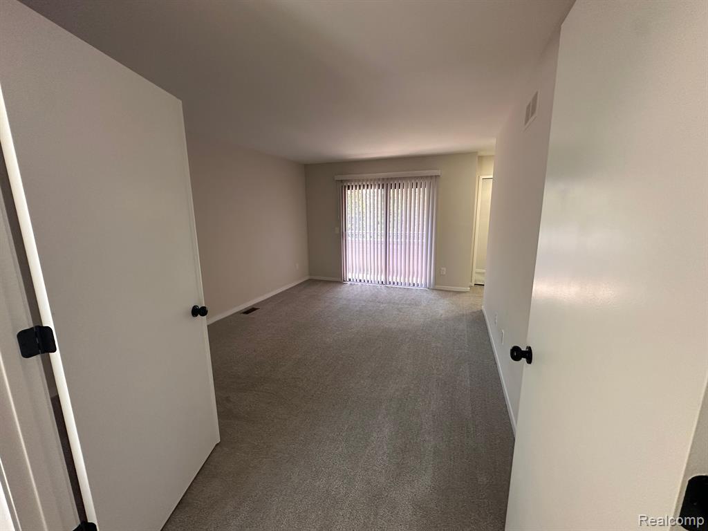 604 CHESHIRE Court, Rochester Hills, MI 48307 — Photo 15