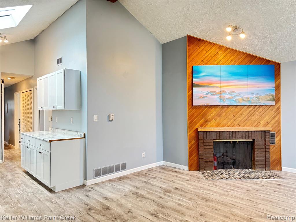 6768 Buckland Avenue, West Bloomfield, MI 48324 — Photo 10