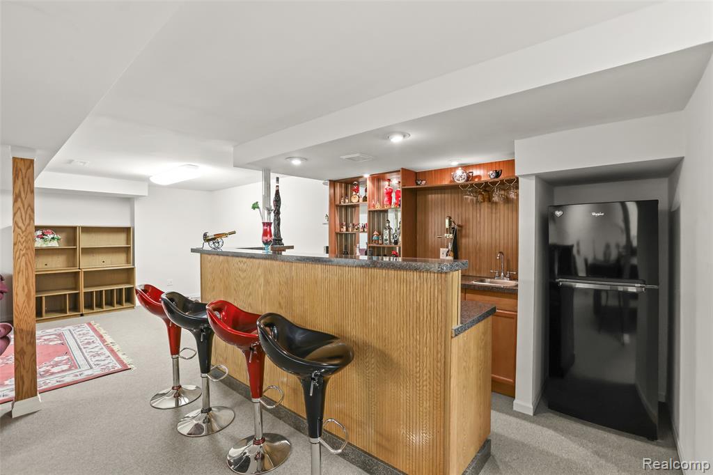 6034 Beachwood Drive, West Bloomfield, MI 48324 — Photo 30