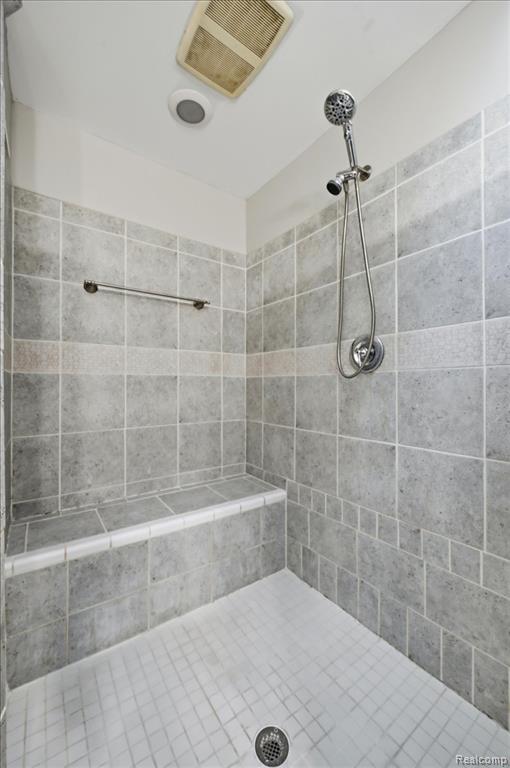 431 Colonial Court, Grosse Pointe Farms, MI 48236 — Photo 36