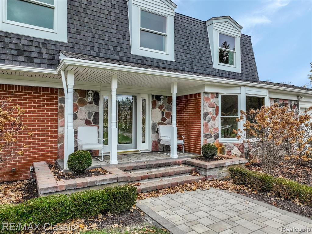 8173 Earhart Road, South Lyon, MI 48178 — Photo 71