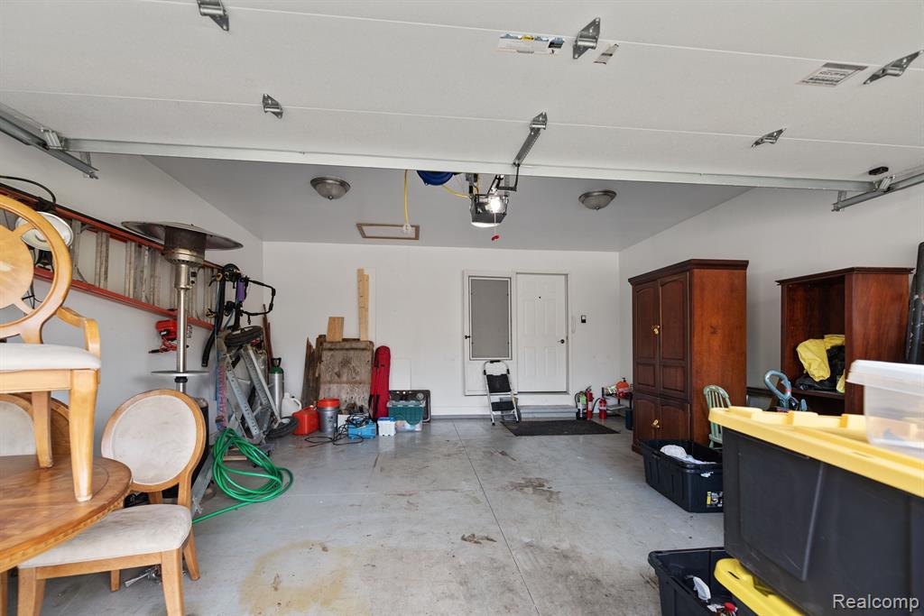 6197 MOUNTAIN LAUREL Drive, Brighton, MI 48116 — Photo 37