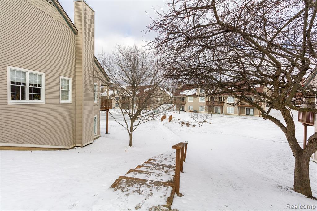 211 PIERCE LAKE Drive, Chelsea, MI 48118 — Photo 40