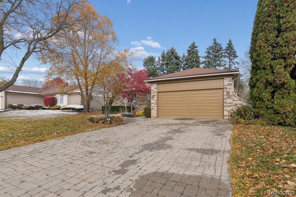 634 Lockport Road, Rochester Hills, MI 48307 — Photo 42