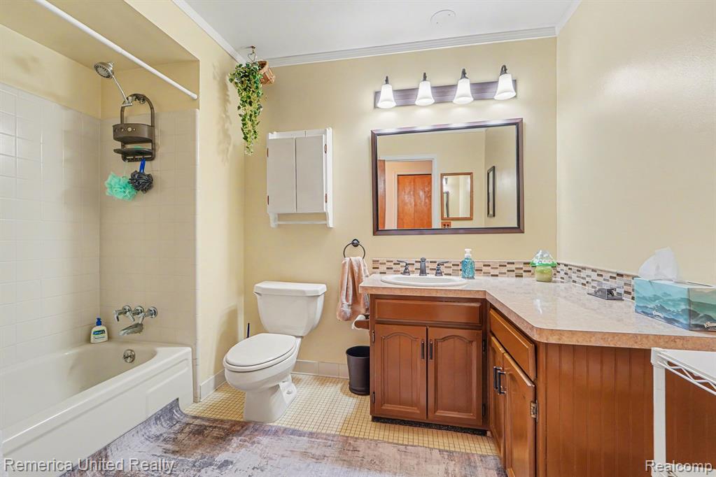 11796 Post Lane, South Lyon, MI 48178 — Photo 19