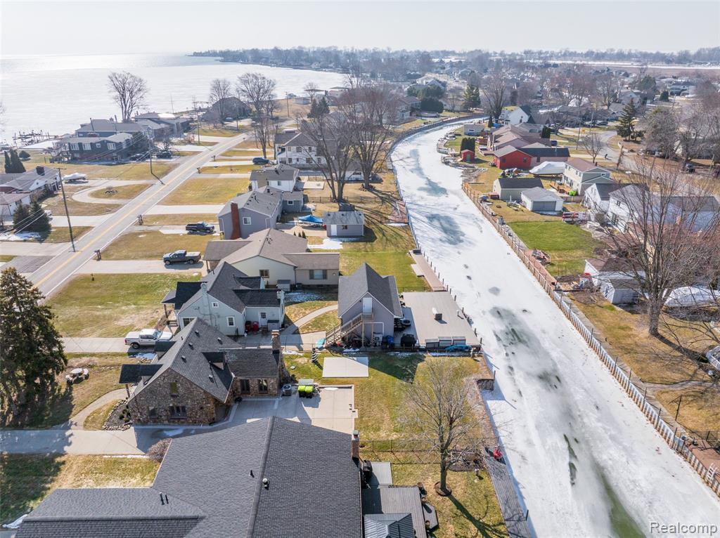 39401 Lakeshore Drive, Harrison Township, MI — Photo 33