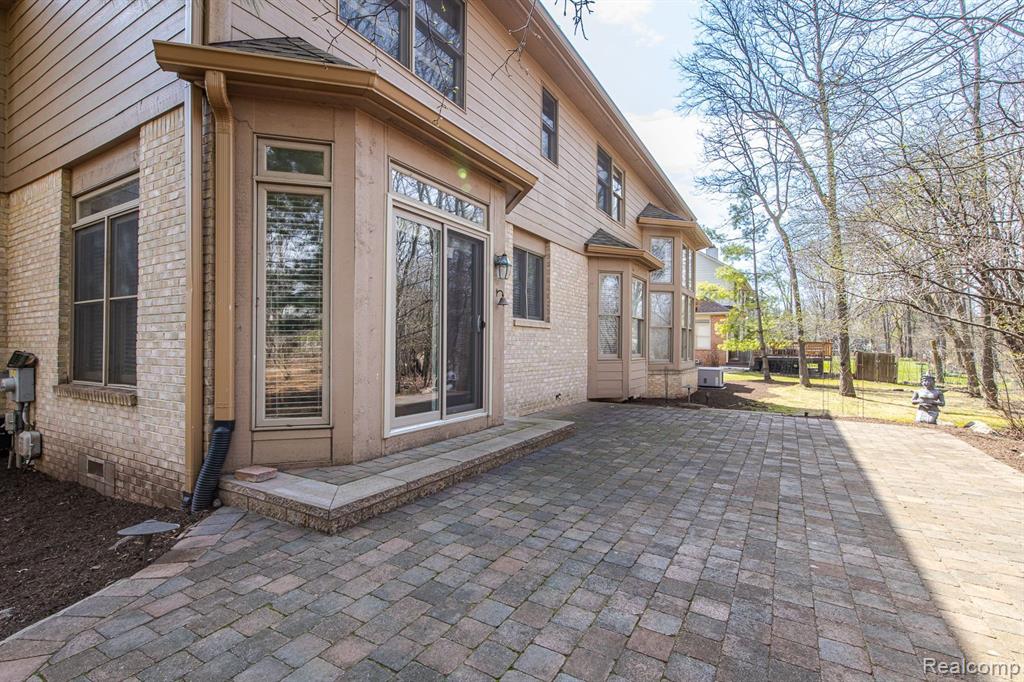 7252 Autumn Hill Drive, West Bloomfield, MI 48323 — Photo 54