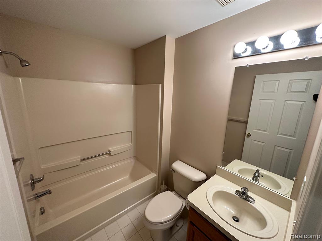 2354 PINECROFT Drive, Canton, MI 48188 — Photo 22
