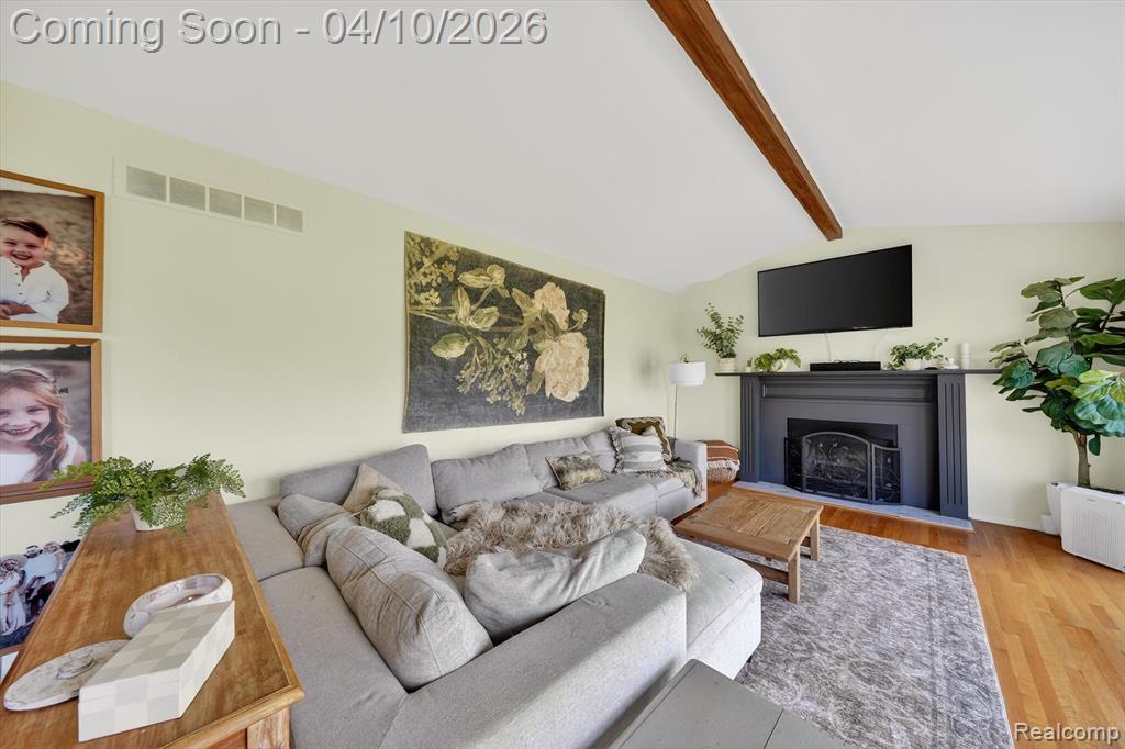 255 Round Tree Drive, Lake Orion, MI — Photo 8