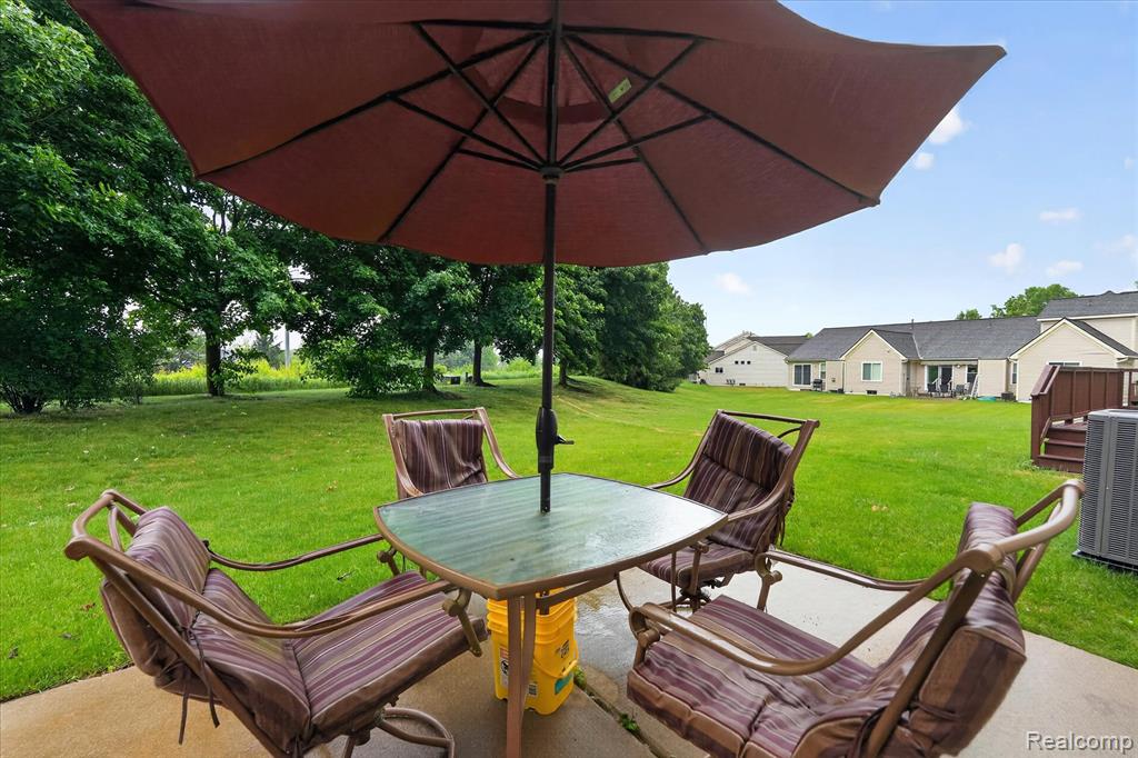 456 Lilly View Court, Howell, MI 48843 — Photo 36