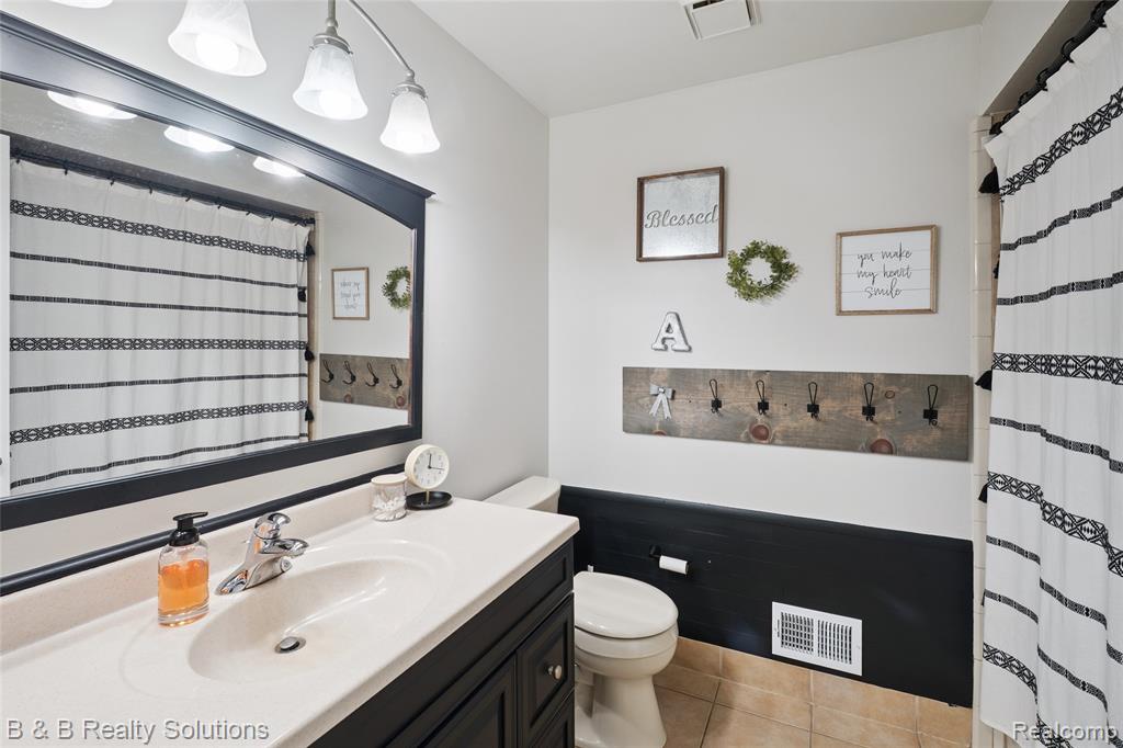 54675 Romeo Plank Road, Macomb, MI 48042 — Photo 28