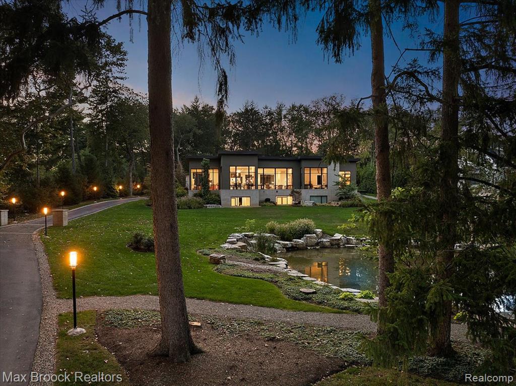 4890 Charing Cross Road, Bloomfield Hills, MI 48304 — Photo 49