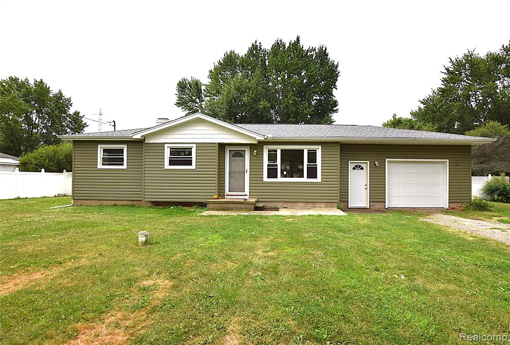 8212 Ohara Drive, Davison, MI 48423 — front exterior
