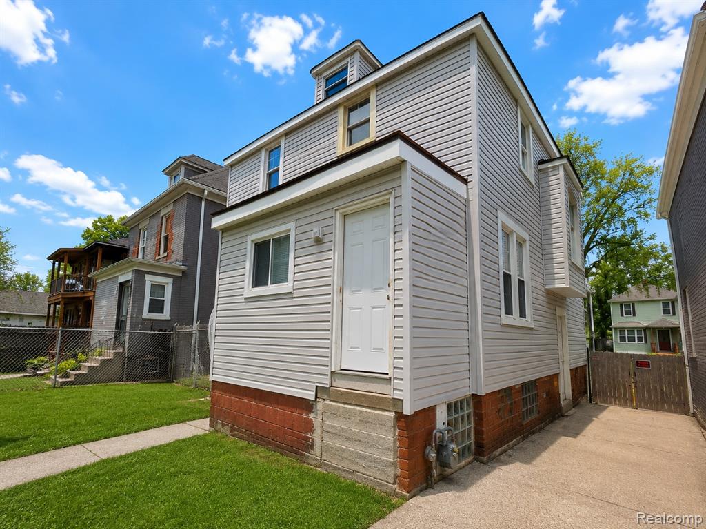 3439 Cadillac Boulevard, Detroit, MI 48214 — Photo 4