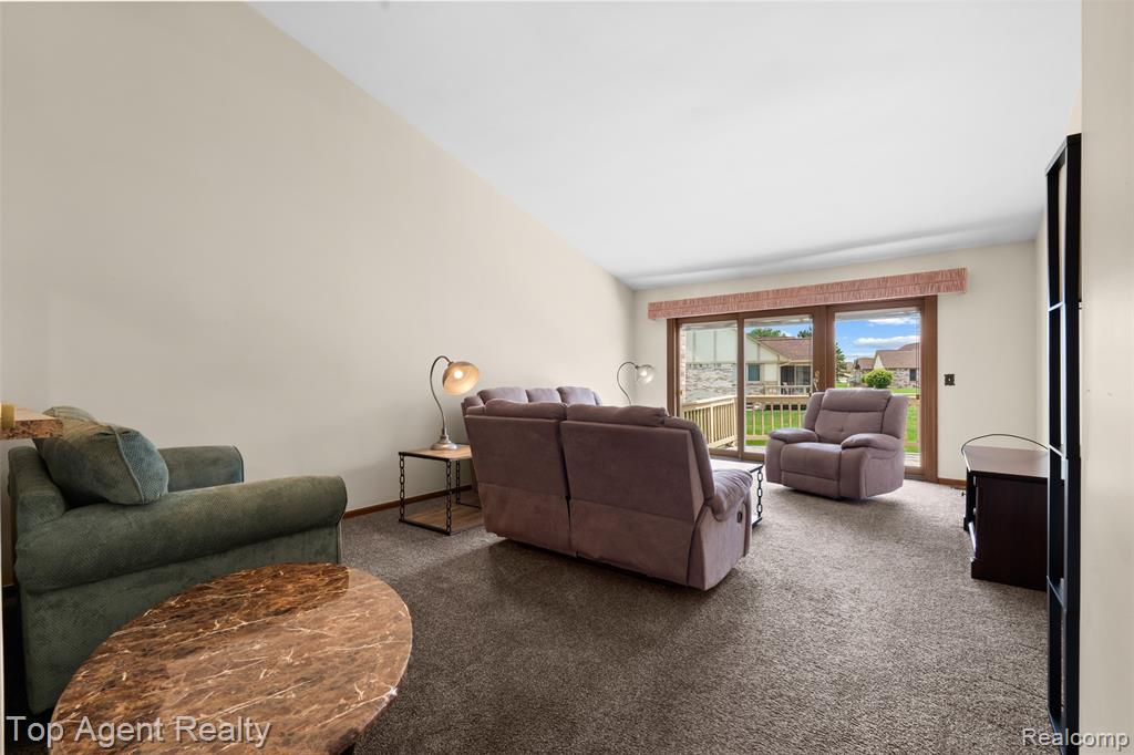 42618 Cassin Way, Clinton Twp, MI 48038 — Photo 5