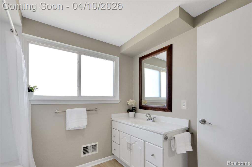 45064 Hecker Drive, Utica, MI 48317 — Photo 27