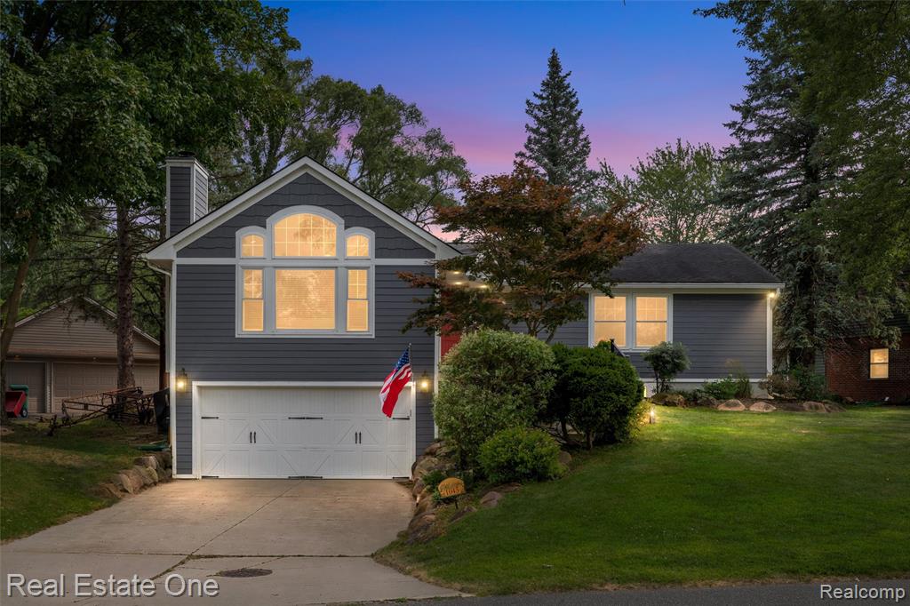 1045 Clara Street, Commerce Twp, MI 48390