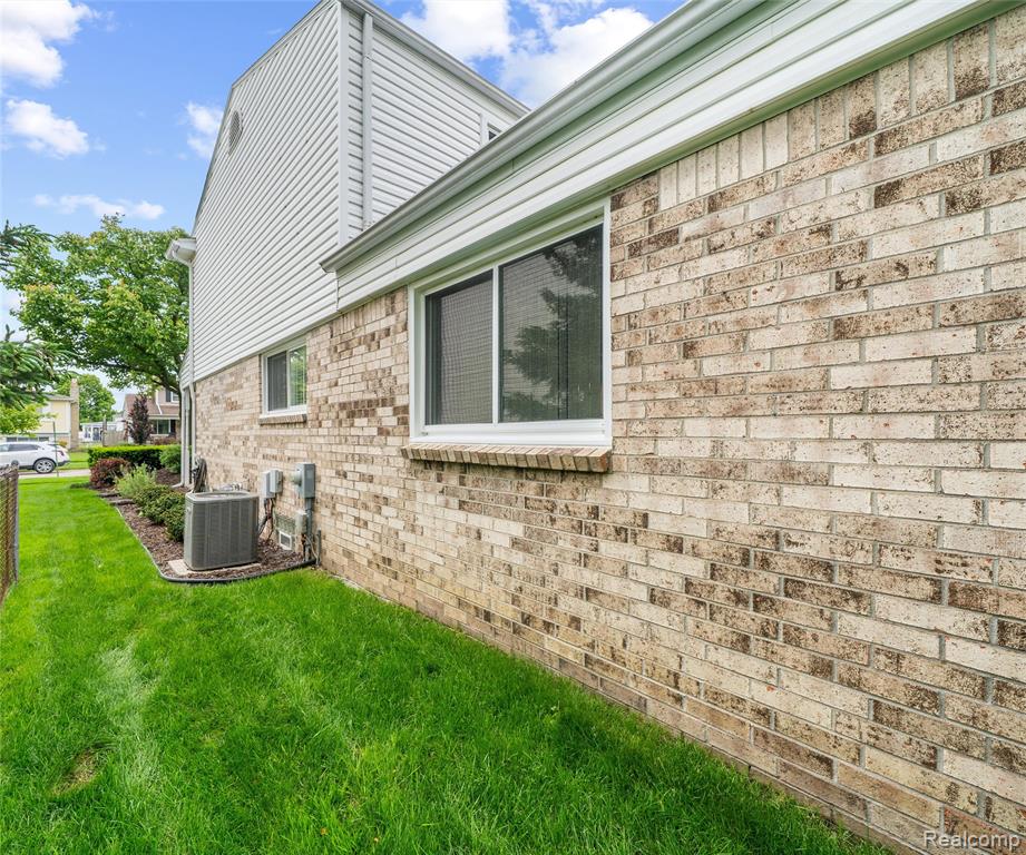 42736 BOULDEN Court, Canton, MI 48187 — Photo 20