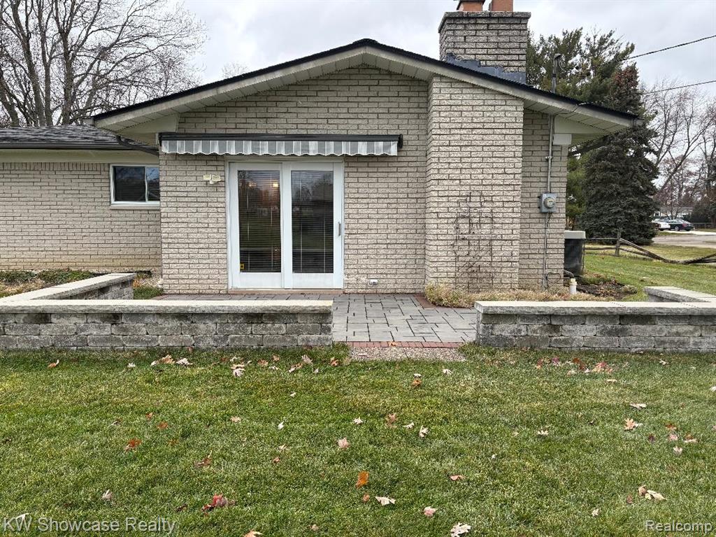 8141 Rene Court, White Lake, MI — Photo 2