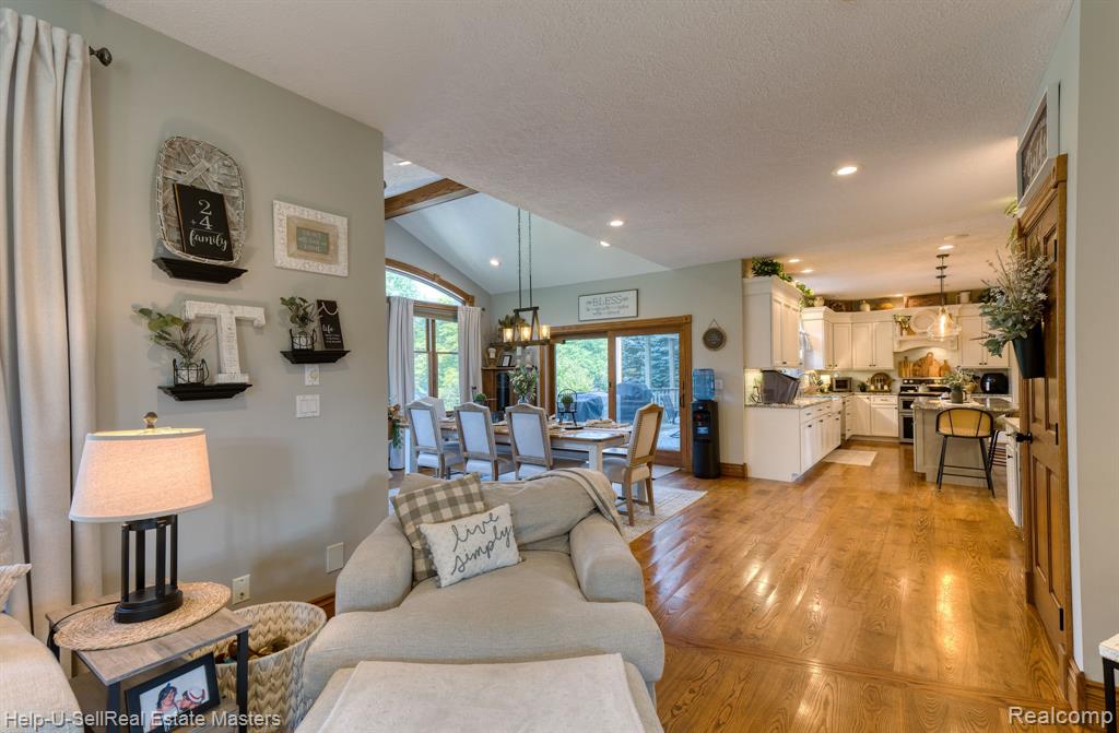 2152 HUNTERS Park W, St. Clair, MI 48079 — Photo 36