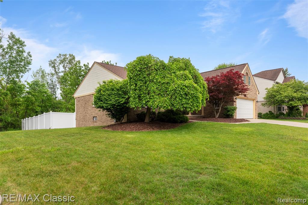 995 Wildwood Lane, Canton, MI 48188 — Photo 29