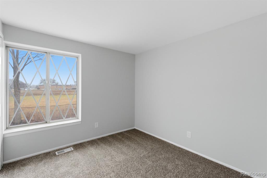 8710 Community Boulevard, Warren, MI 48093 — Photo 14