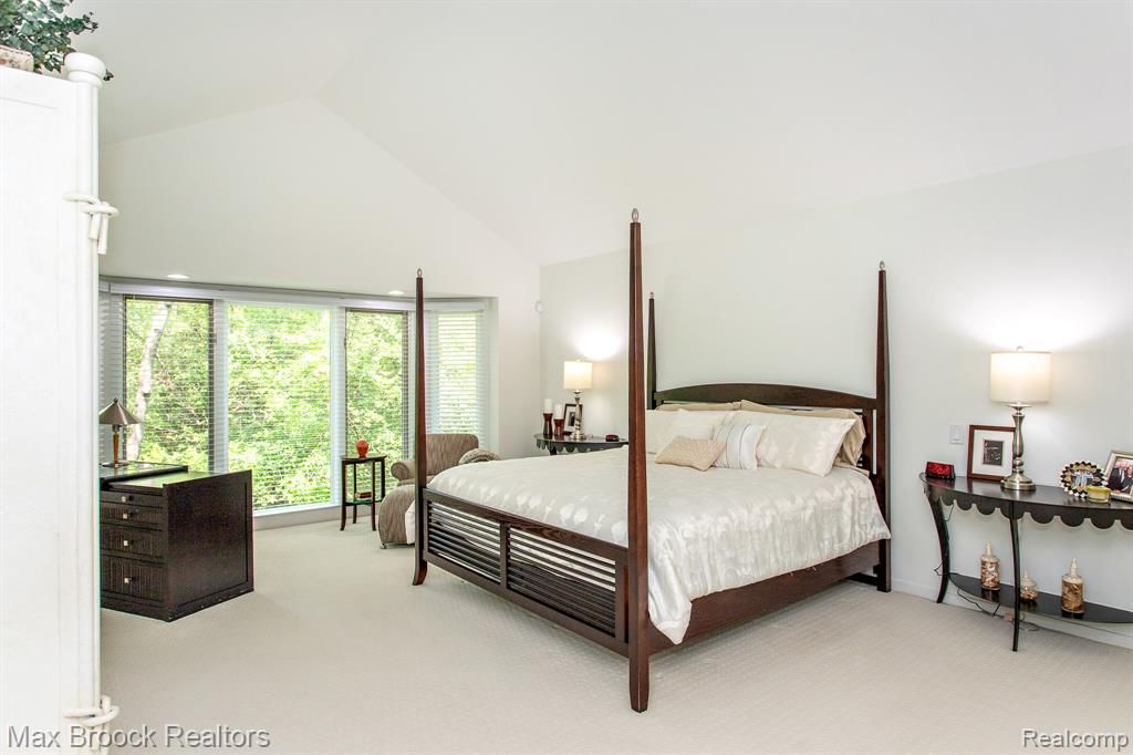 6524 Pleasant Lake Court, West Bloomfield, MI — Photo 29
