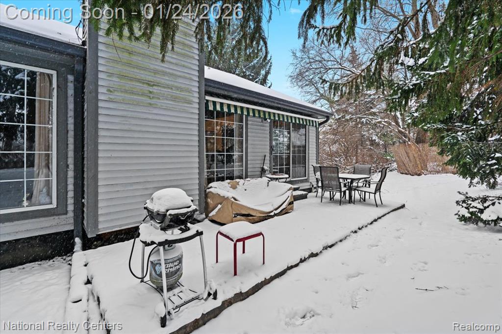 485 Winwood Circle, 115, Walled Lake, MI 48390 — Photo 40