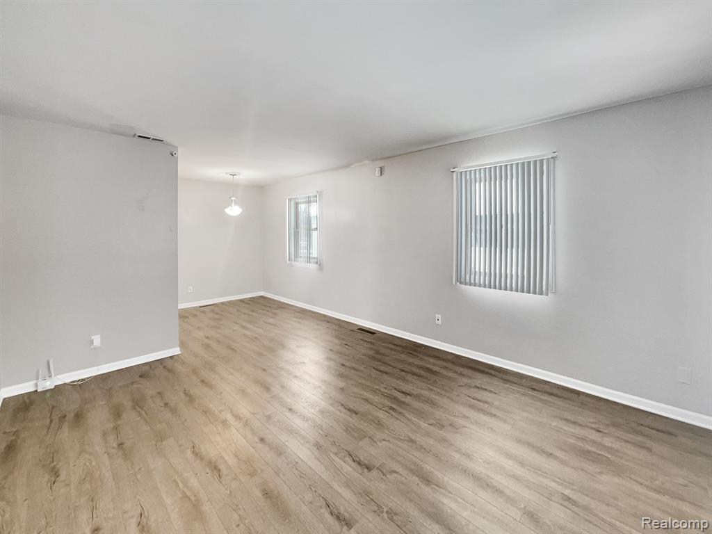 3674 OAKWOOD Street, Ann Arbor, MI 48104 — Photo 12